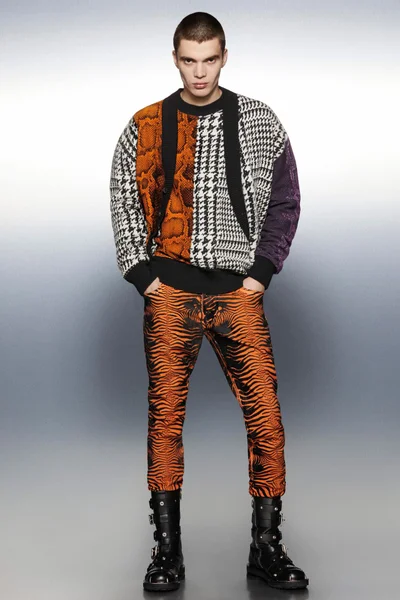 Look 24